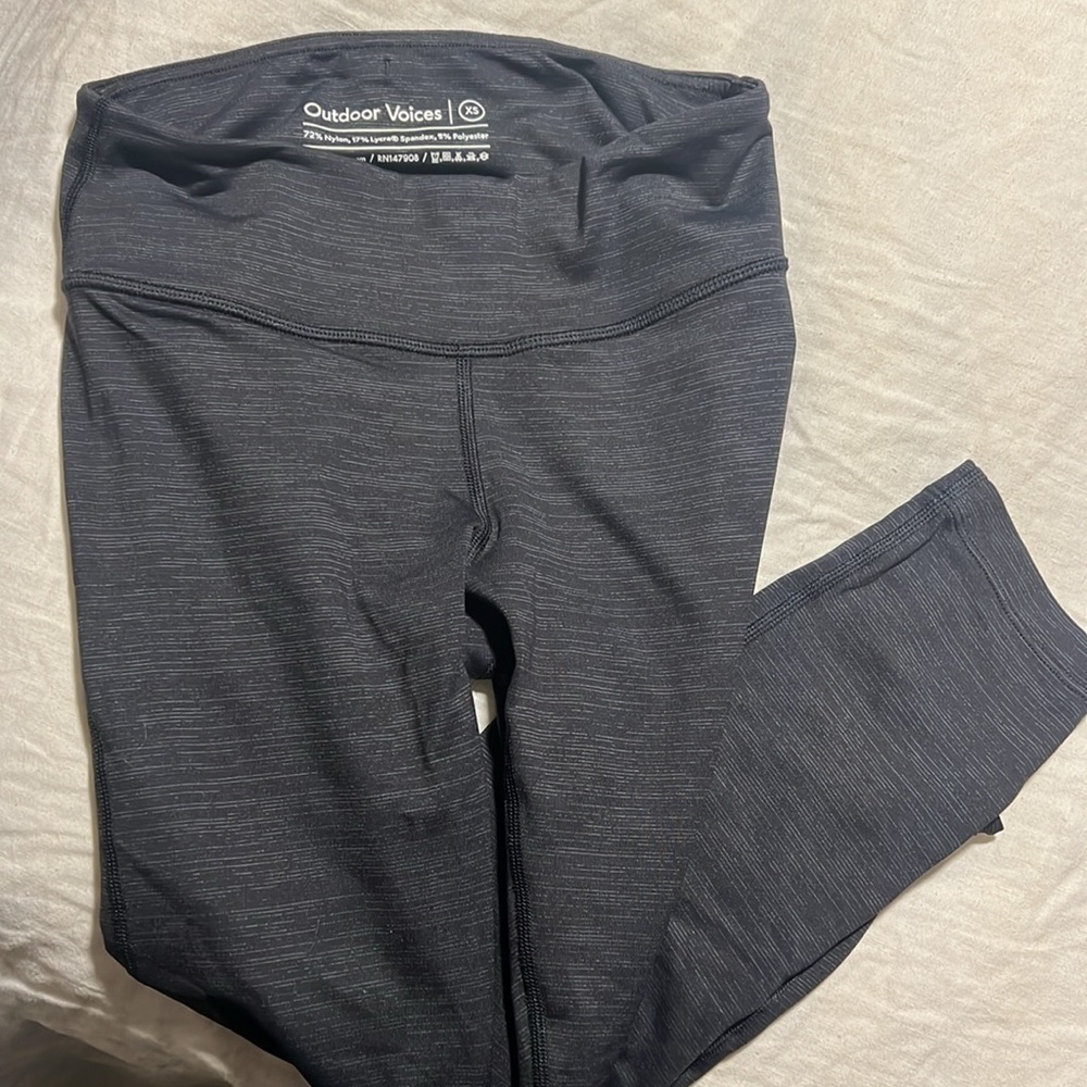Outdoor Voices 3/4 Compression Leggings